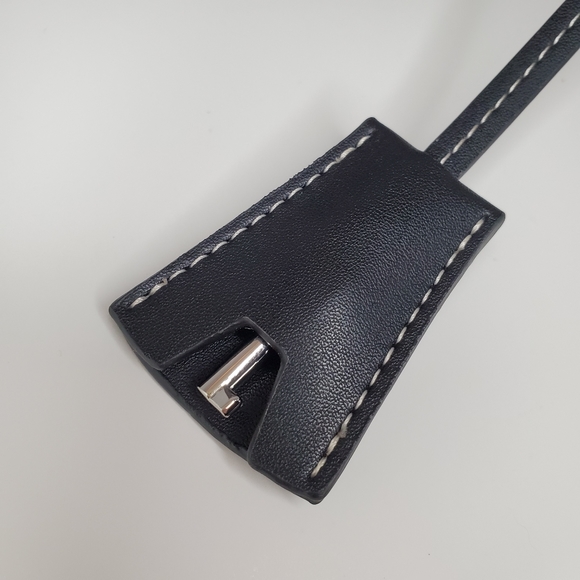 🎁 Calvin Klein Snake Lock Bucket Bag 💫 - Picture 9 of 11